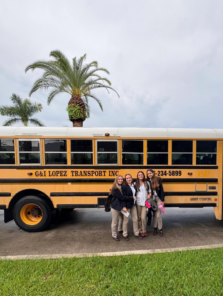 alumnas del colegio j.h. newman en miami