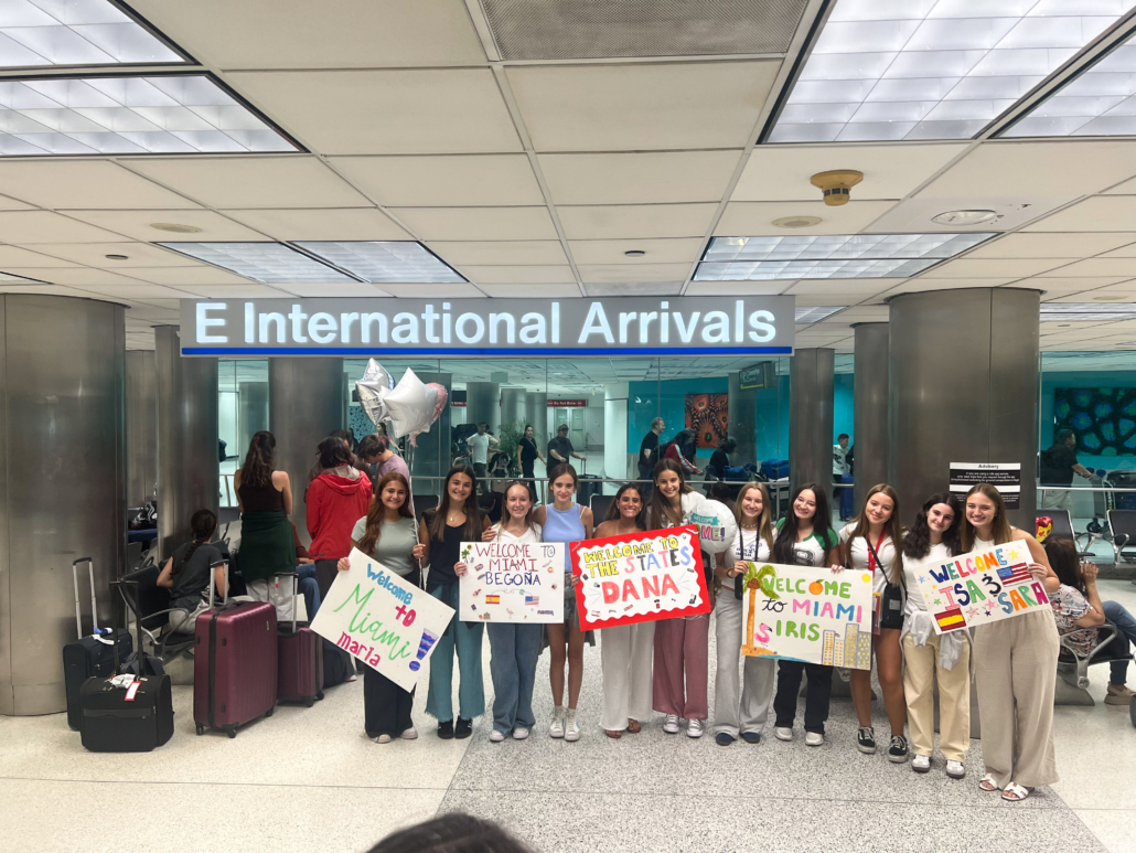 alumnas del colegio j.h. newman en miami